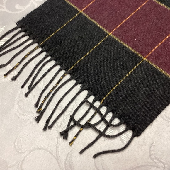 GEOFFREY BEENE SCARF. PLAID. NICE SOFT CASHME’ - Picture 5 of 6